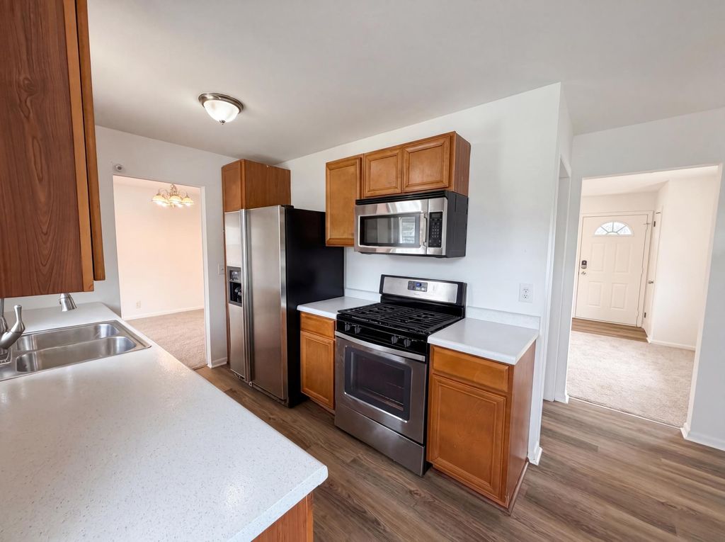 Photo of 6319 Perry Avenue N, Brooklyn Center, MN 55429 (MLS # 7061277)