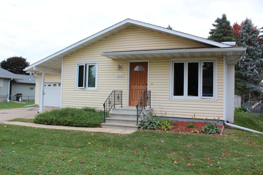Photo of 220 3rd Avenue NE, Plainview, MN 55964 (MLS # 7158219)