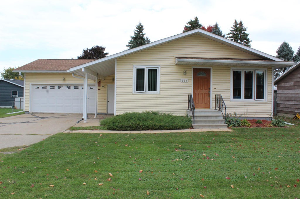 Photo of 220 3rd Avenue NE, Plainview, MN 55964 (MLS # 7158219)