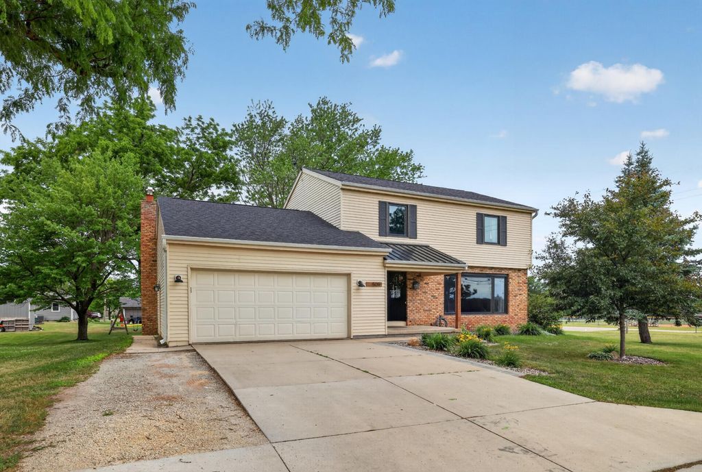 Photo of 509 3rd Street NW, Dodge Center, MN 55927 (MLS # 7096769)