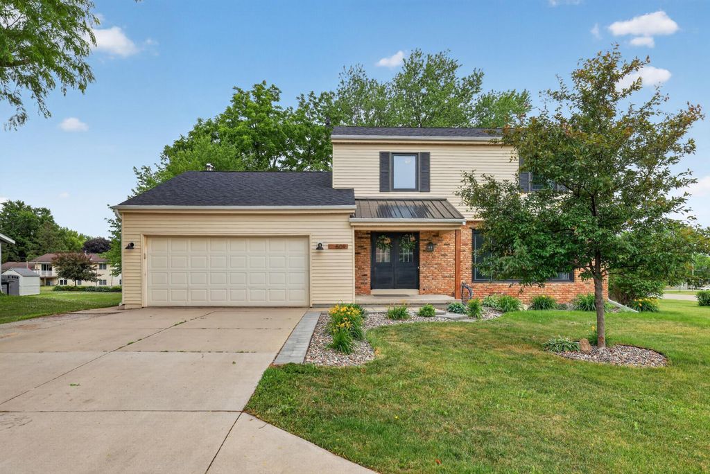 Photo of 509 3rd Street NW, Dodge Center, MN 55927 (MLS # 7096769)