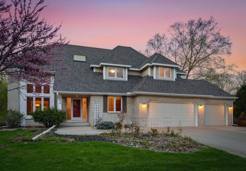6410 Fox Path Chanhassen MN 55317