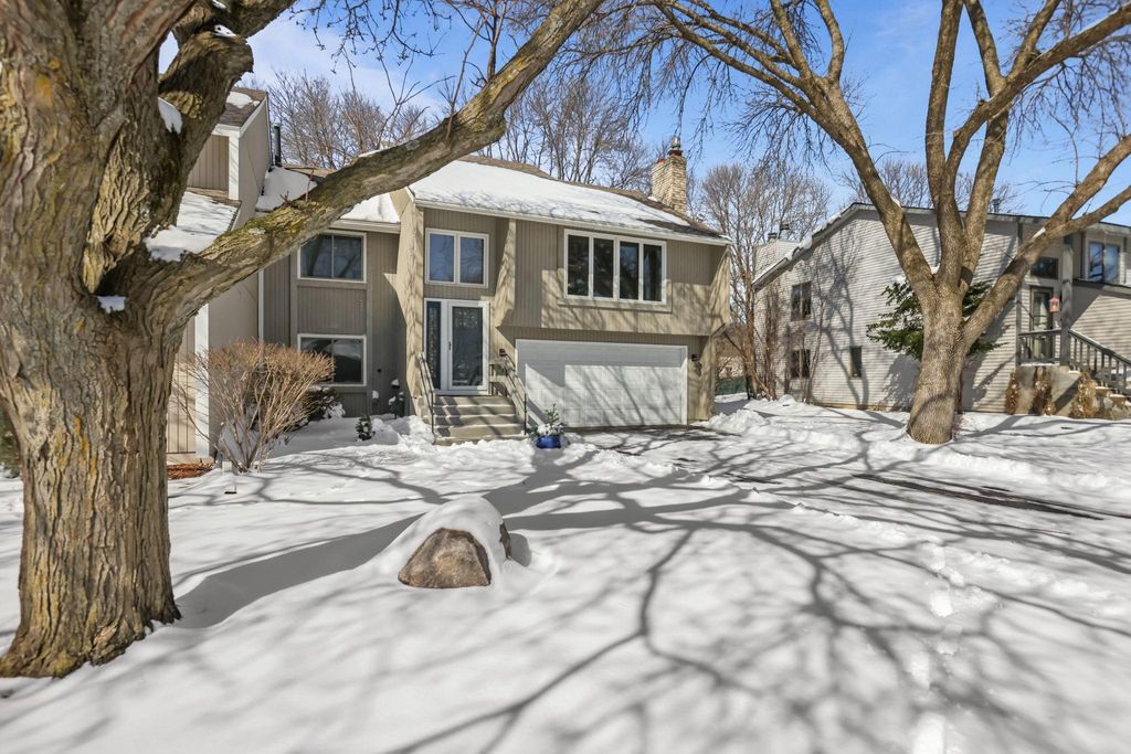 Photo of 5740 W 98 1/2 Street, Bloomington, MN 55437 (MLS # 7037299)