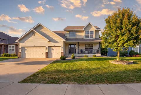 Photo of 945 Westchester Avenue, Shakopee, MN 55379 (MLS # 7118332)