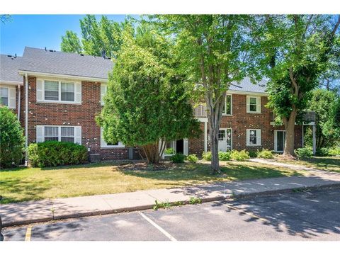 6317 Alderwood A Woodbury MN 55125