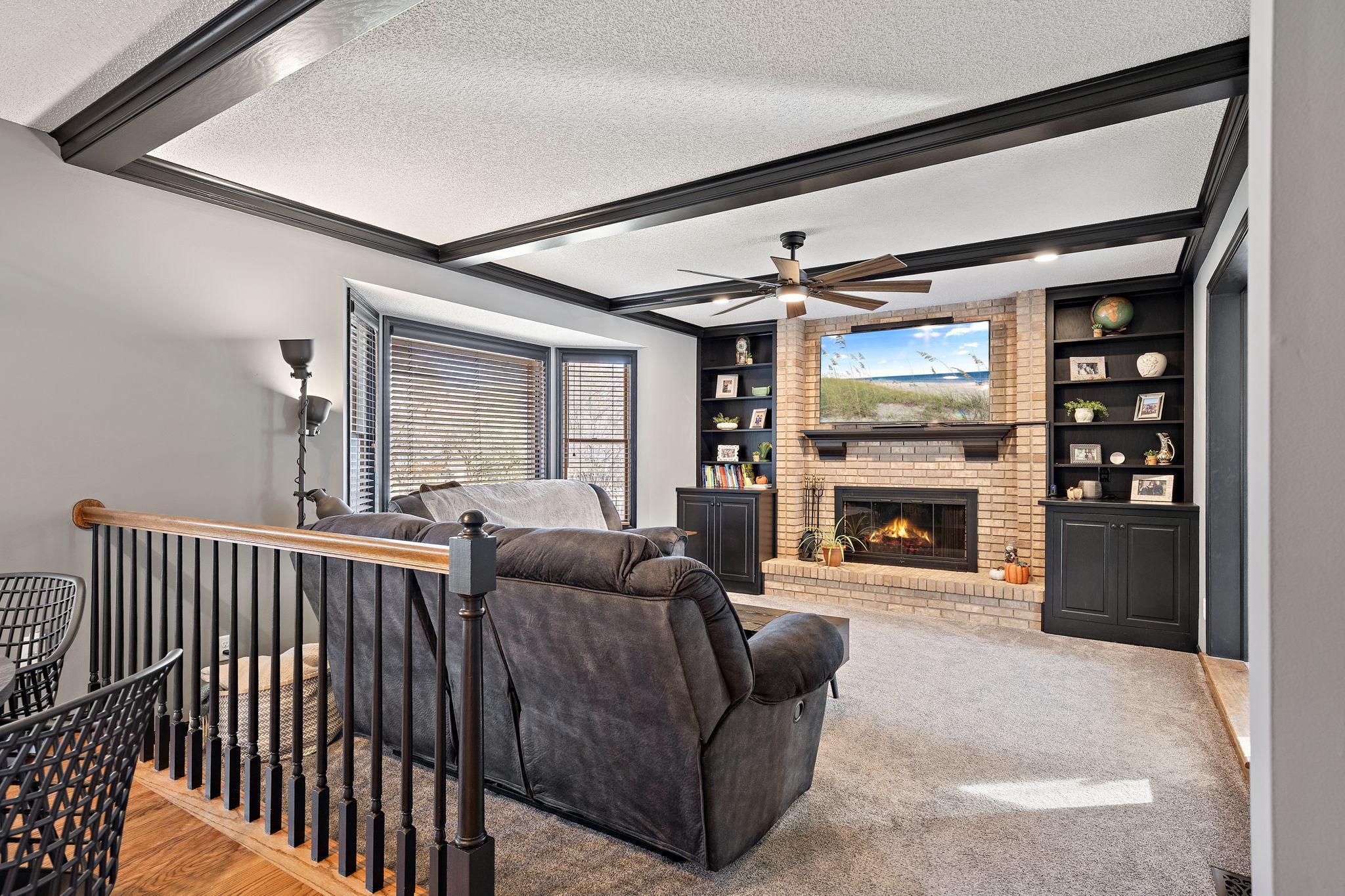 1746 Interlachen Bay