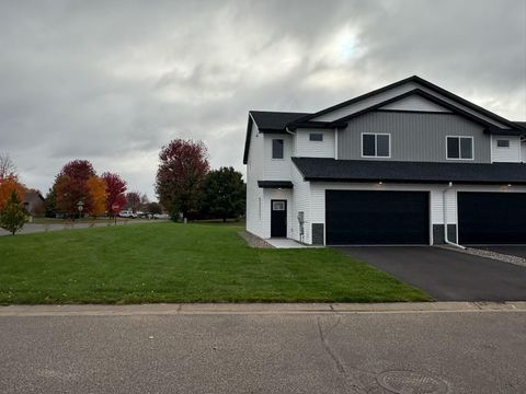2117 Cleveland Way S Cambridge MN 55008