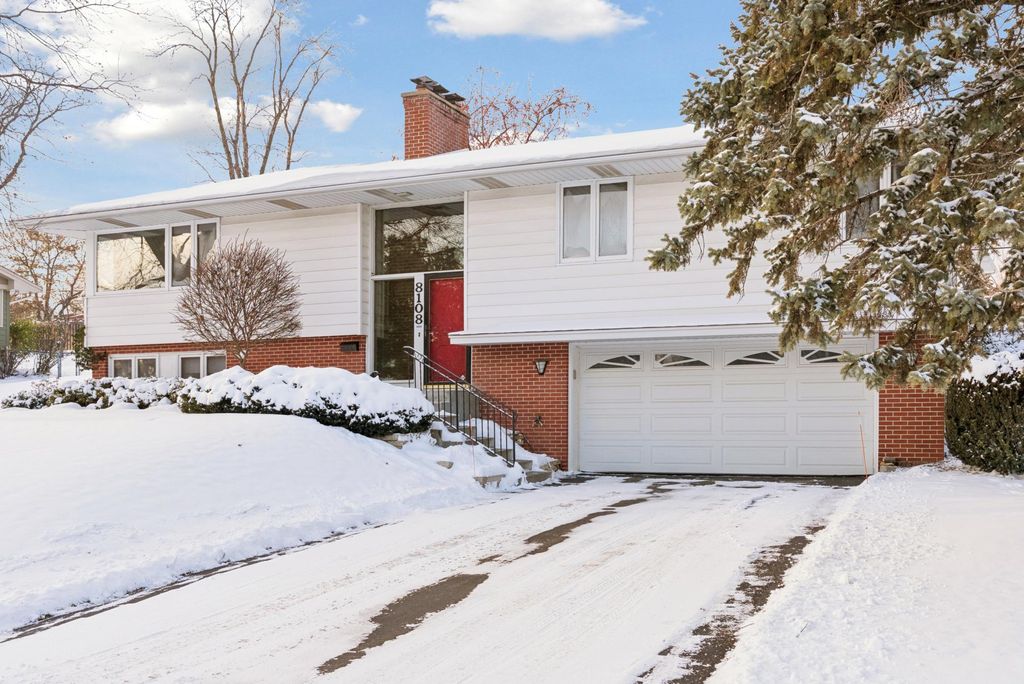 Photo of 8108 W Franklin Avenue, Saint Louis Park, MN 55426 (MLS # 6821515)