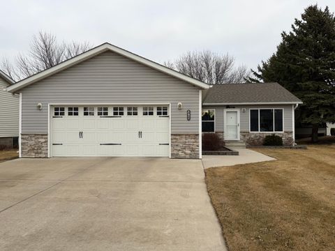 Photo of 1708 Clifton Avenue, Worthington, MN 56187 (MLS # 7030029)