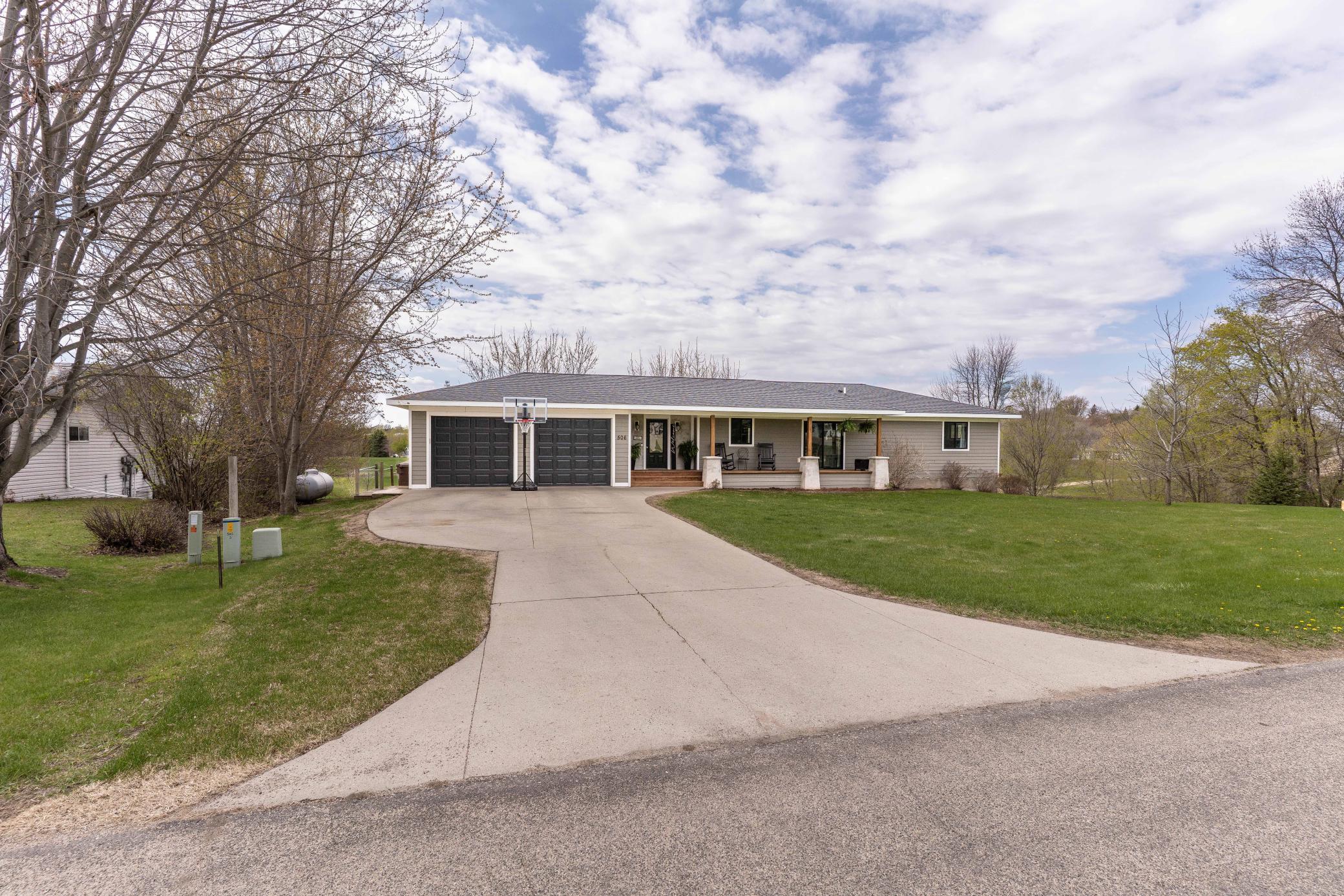 506 E Summit Street