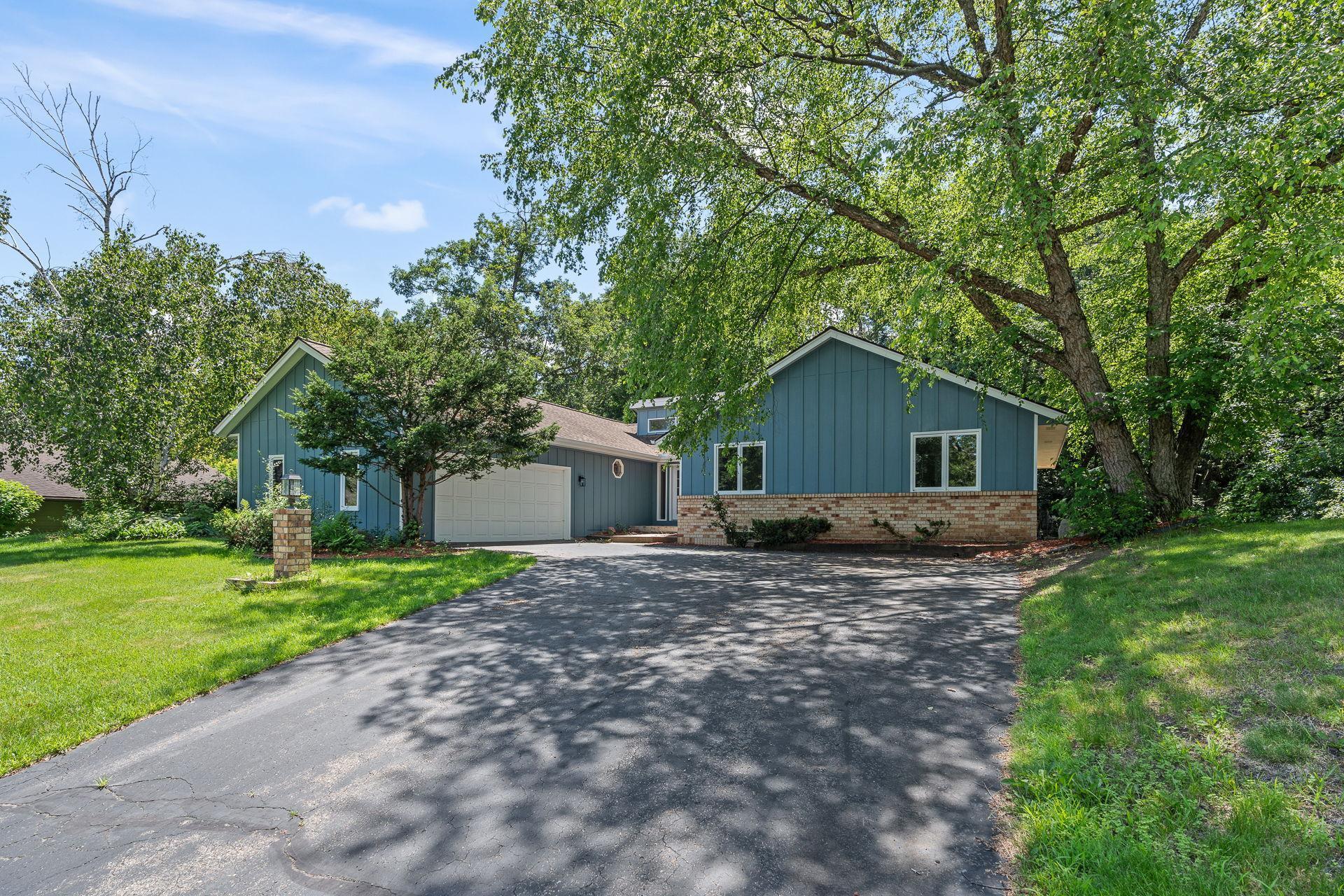 1592 Sherwood Court