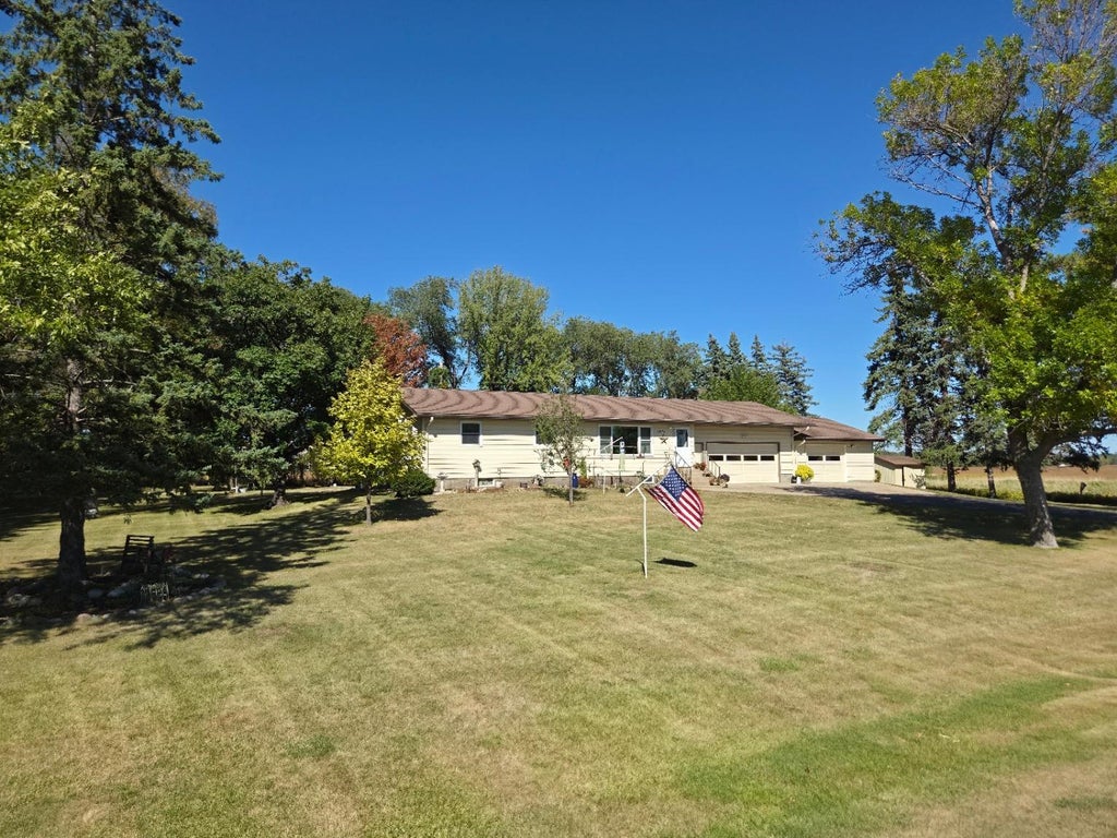 Photo of 1401 50th Avenue SE, Alexandria, MN 56308 (MLS # 7153893)