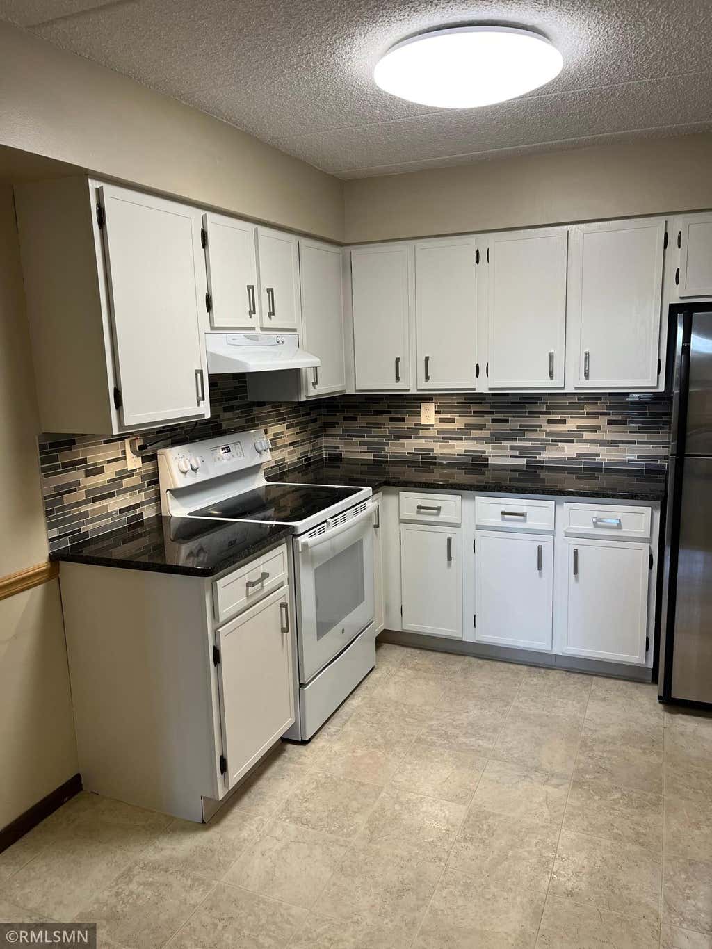 Photo of 3320 Louisiana Avenue S #402, Saint Louis Park, MN 55426 (MLS # 7085969)