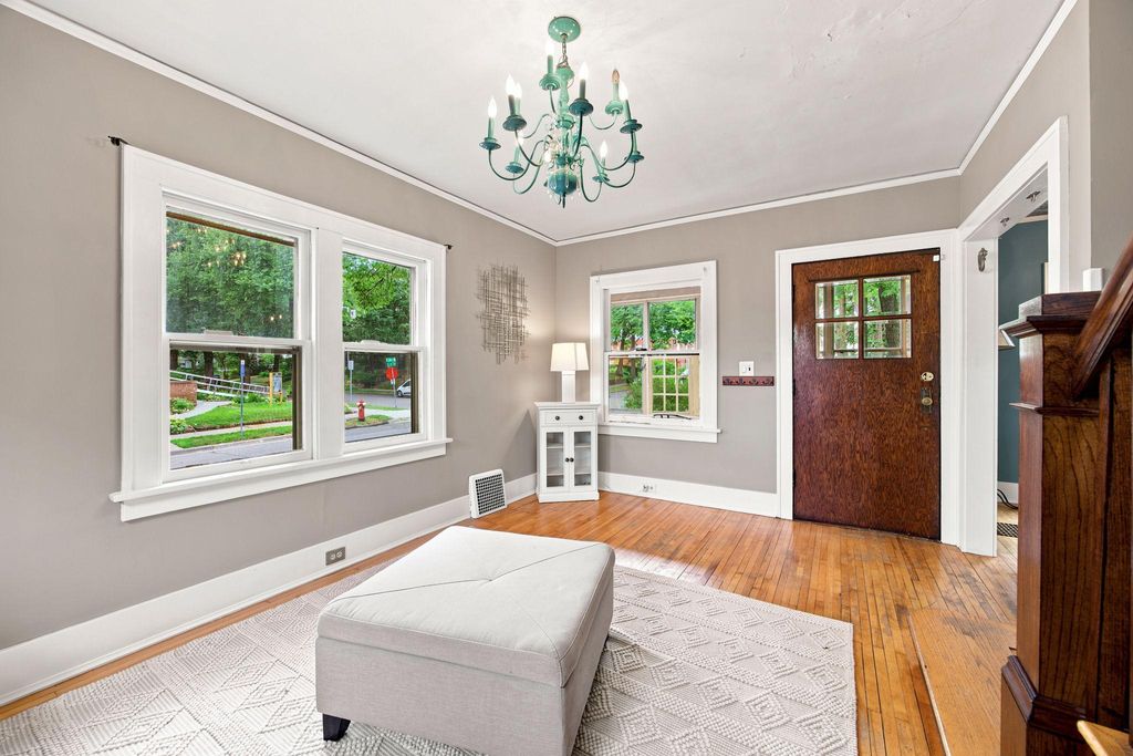 Photo of 4255 1st Avenue S, Minneapolis, MN 55409 (MLS # 7115013)