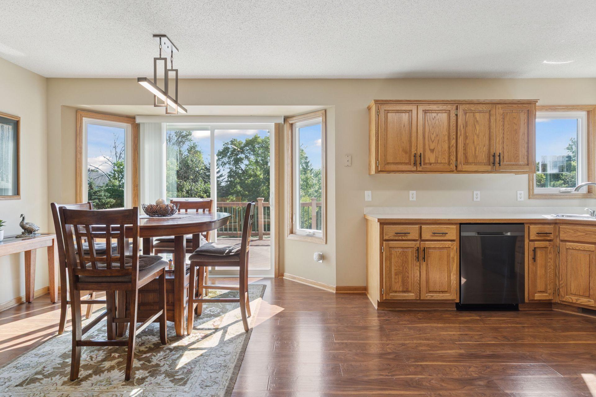 7084 Cottonwood Court