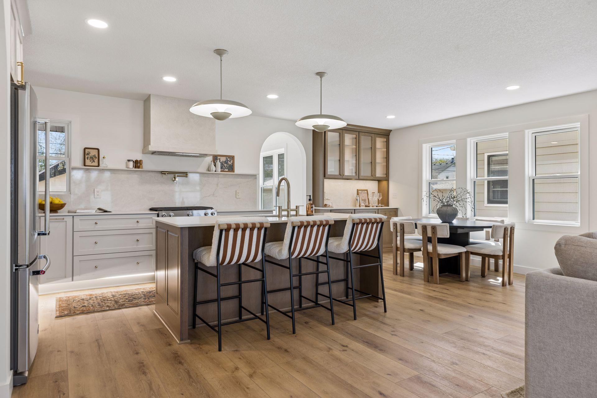 4809 Zenith Avenue S