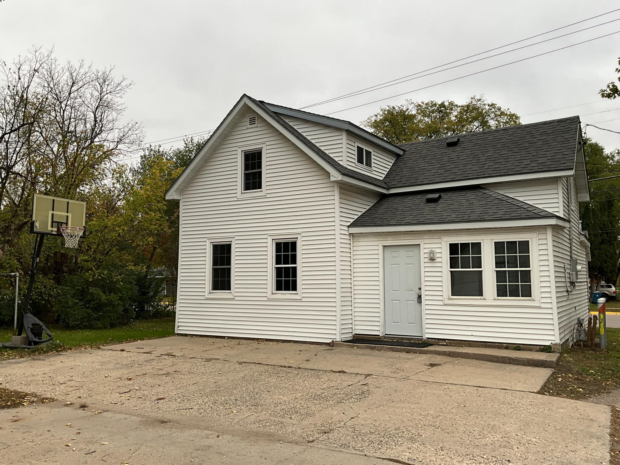 214 W Minnesota Street