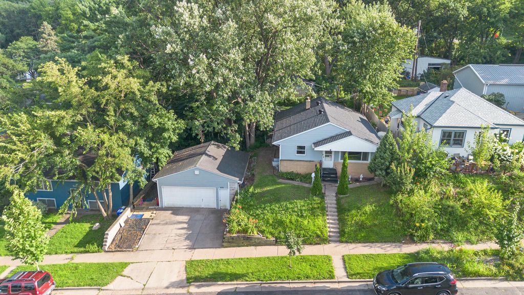 Photo of 510 Wyoming Street E, Saint Paul, MN 55107 (MLS # 7022949)