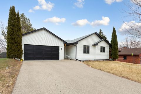 Photo of 7937 Grinnell Way, Lakeville, MN 55044 (MLS # 7029922)
