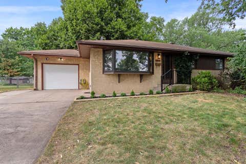 Photo of 5725 Northport Drive, Brooklyn Center, MN 55429 (MLS # 7131381)