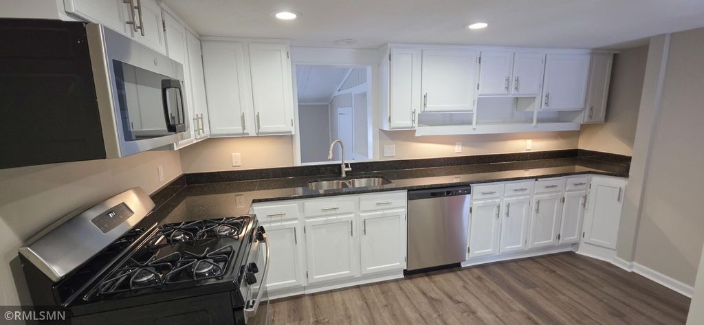 Photo of 515 Central Drive E, Braham, MN 55006 (MLS # 7015107)