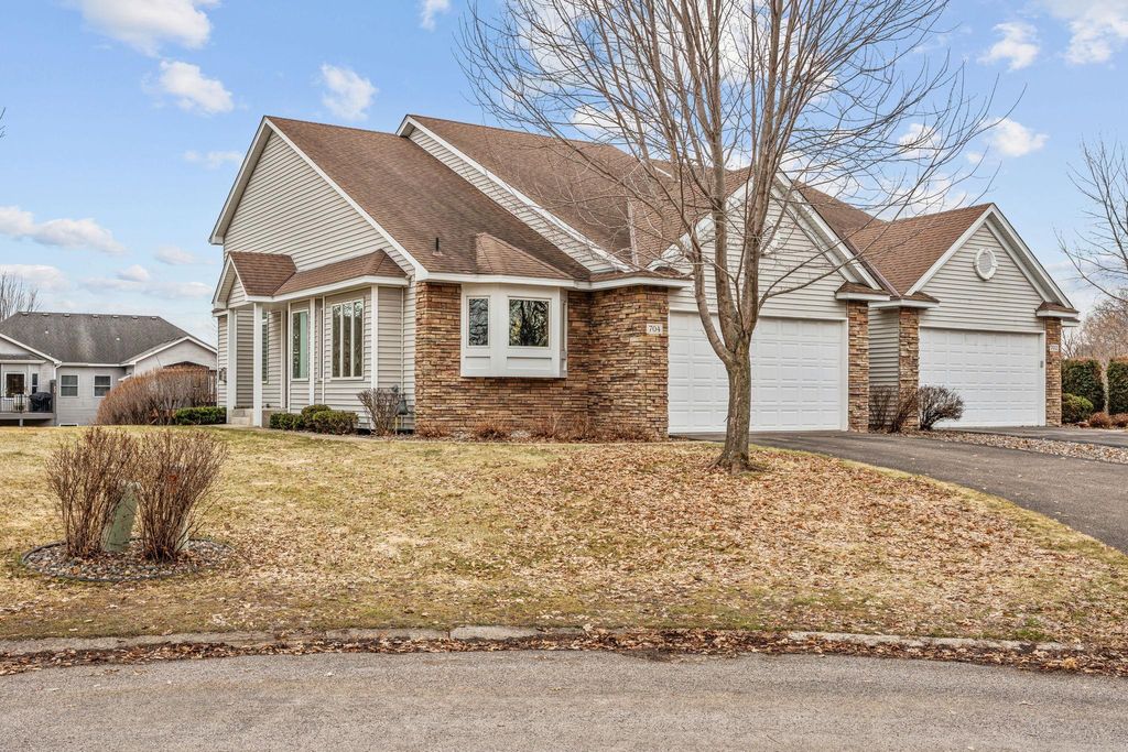 Photo of 704 Crescent Curve, White Bear Twp, MN 55127 (MLS # 7033220)