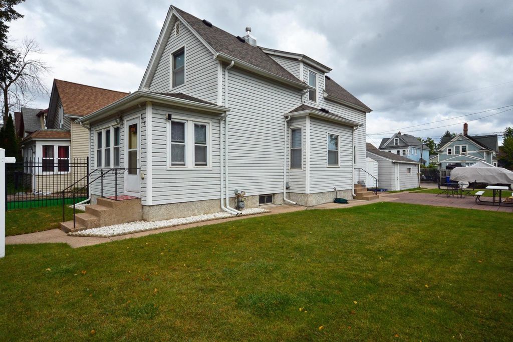 Photo of 653 Thomas Avenue, Saint Paul, MN 55104 (MLS # 6824462)