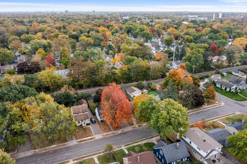 Photo of 2841 Brunswick Avenue S, Saint Louis Park, MN 55416 (MLS # 6808104)