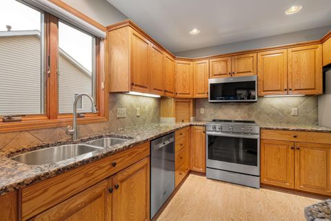 Photo of 1511 16th Avenue SW, Austin, MN 55912 (MLS # 6814056)