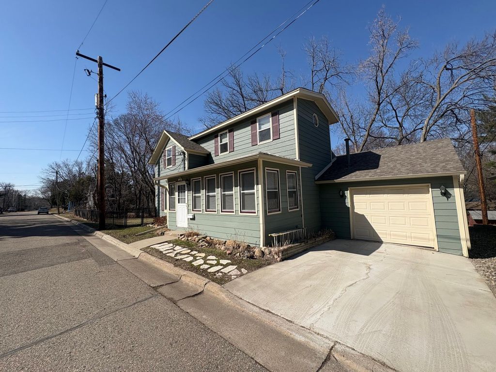 Photo of 1016 Linden Street W, Stillwater, MN 55082 (MLS # 7042877)