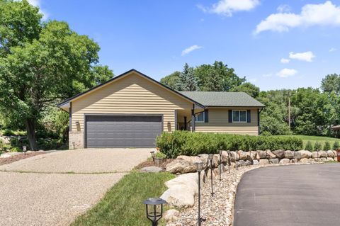 8508 Park Knoll Circle Bloomington MN 55438