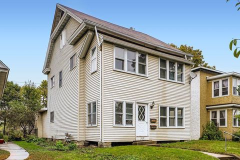 1611 Carroll Avenue Saint Paul MN 55104