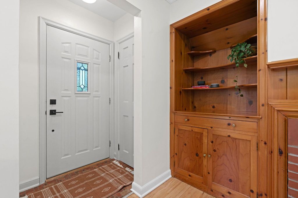 Photo of 4101 Xenwood Avenue S, Saint Louis Park, MN 55416 (MLS # 7066081)