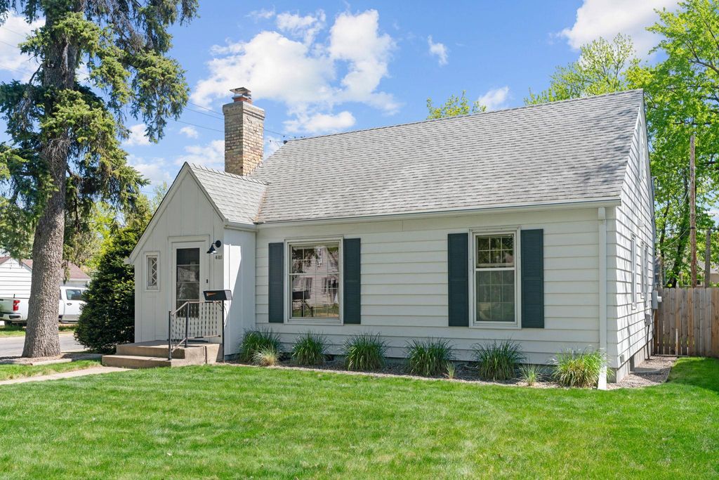 Photo of 4101 Xenwood Avenue S, Saint Louis Park, MN 55416 (MLS # 7066081)