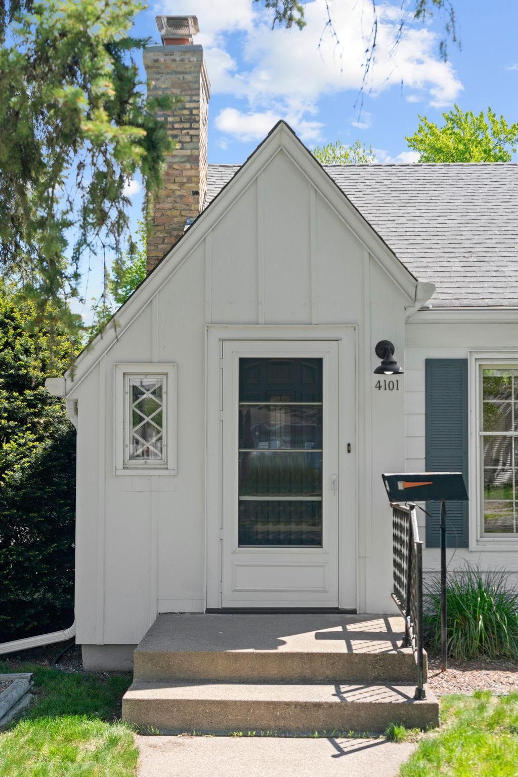 Photo of 4101 Xenwood Avenue S, Saint Louis Park, MN 55416 (MLS # 7066081)