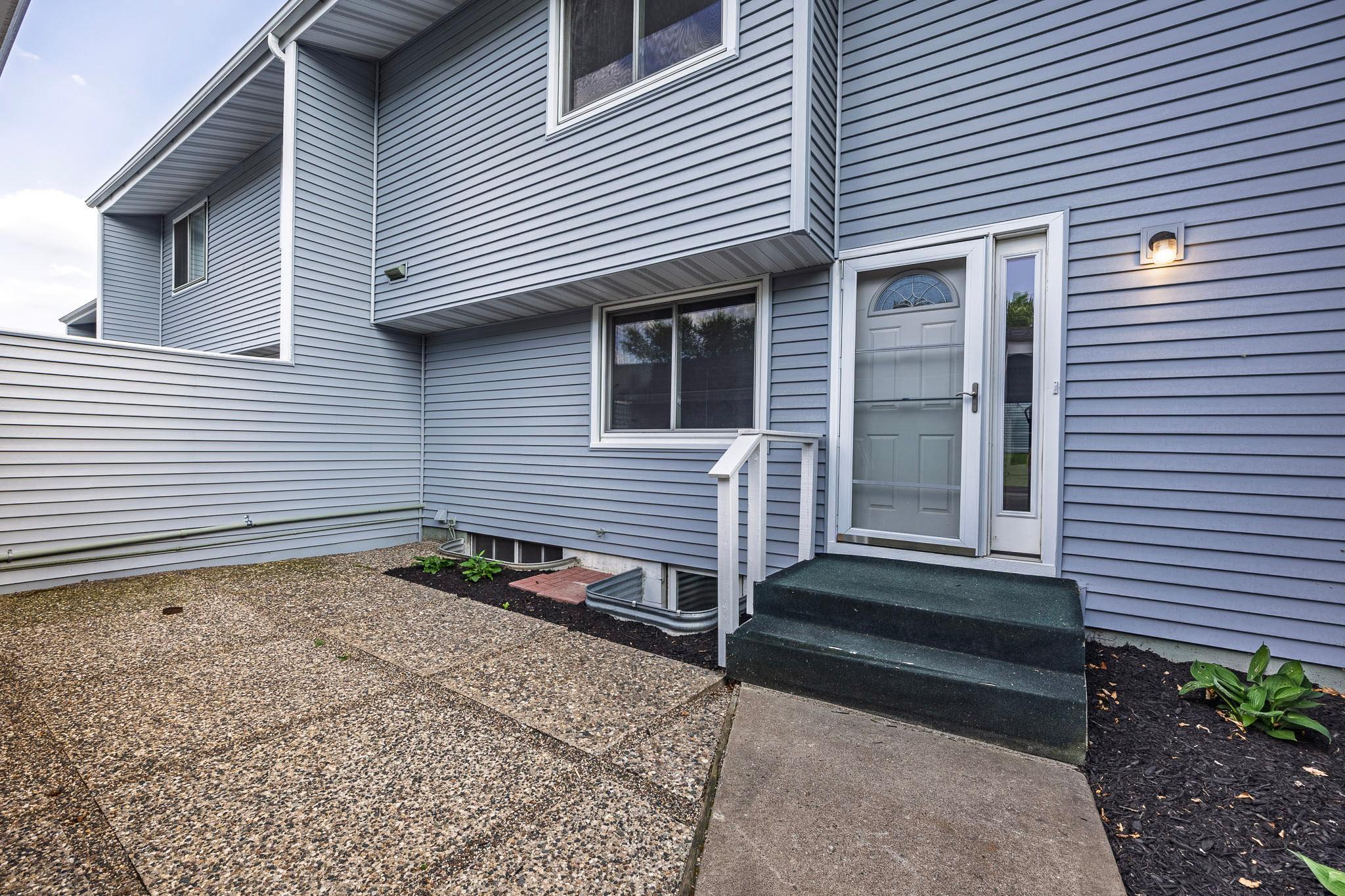 101 Canabury Court