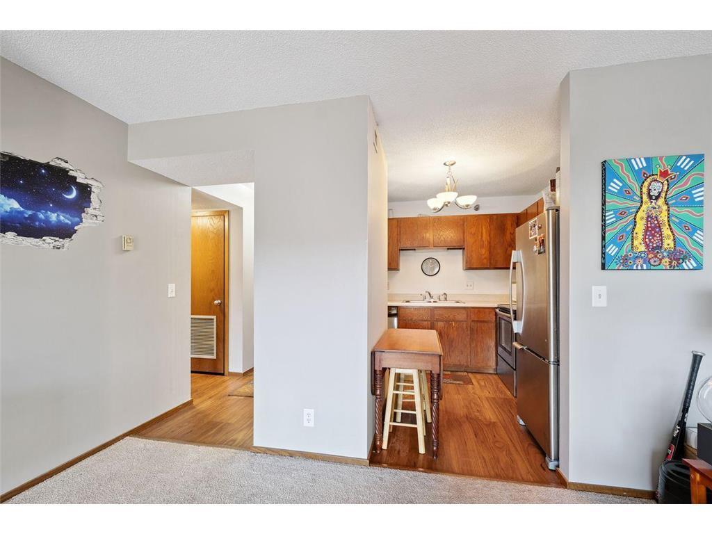 26 10th Street W 1005