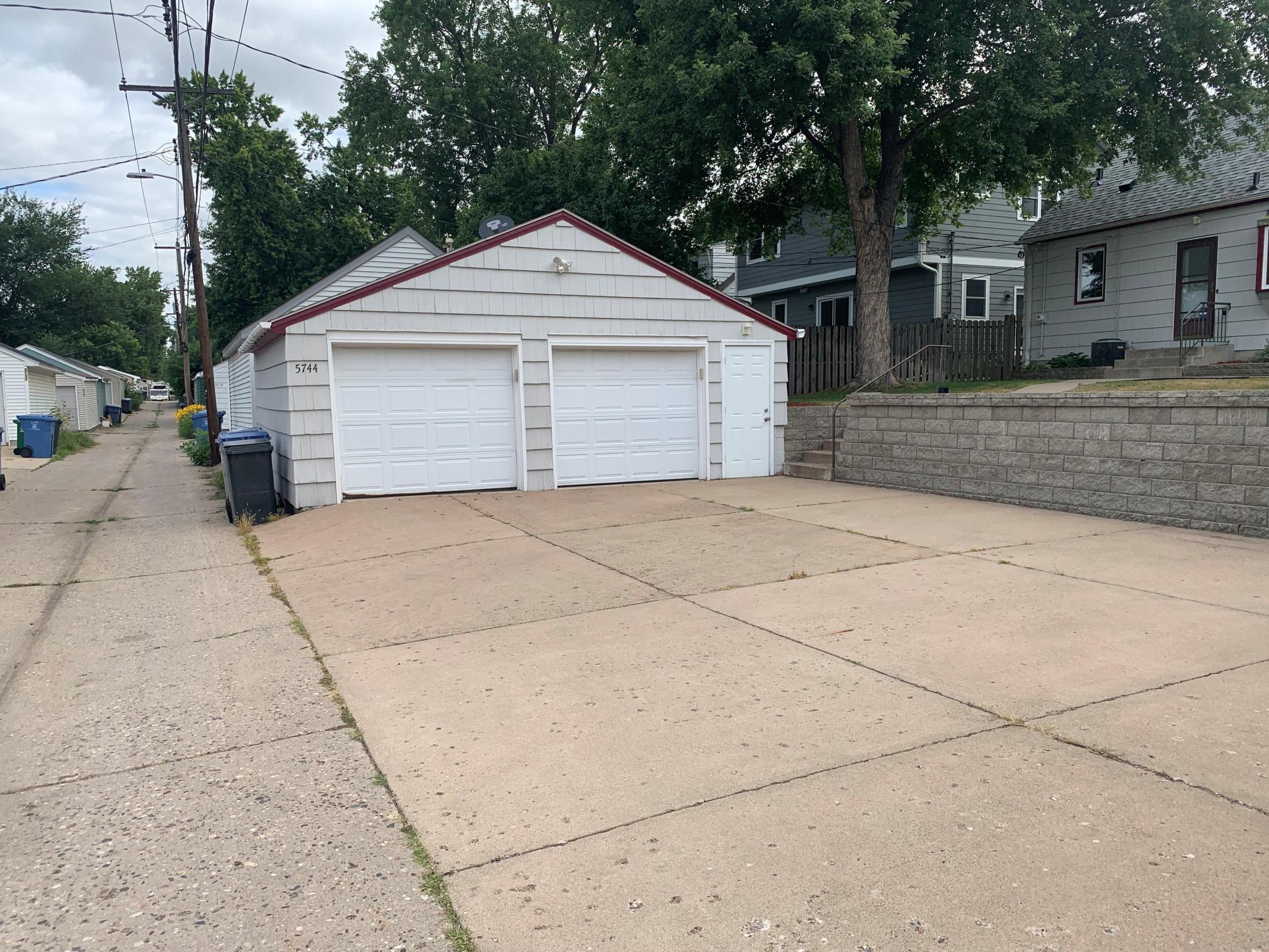 5744 Dupont Avenue S