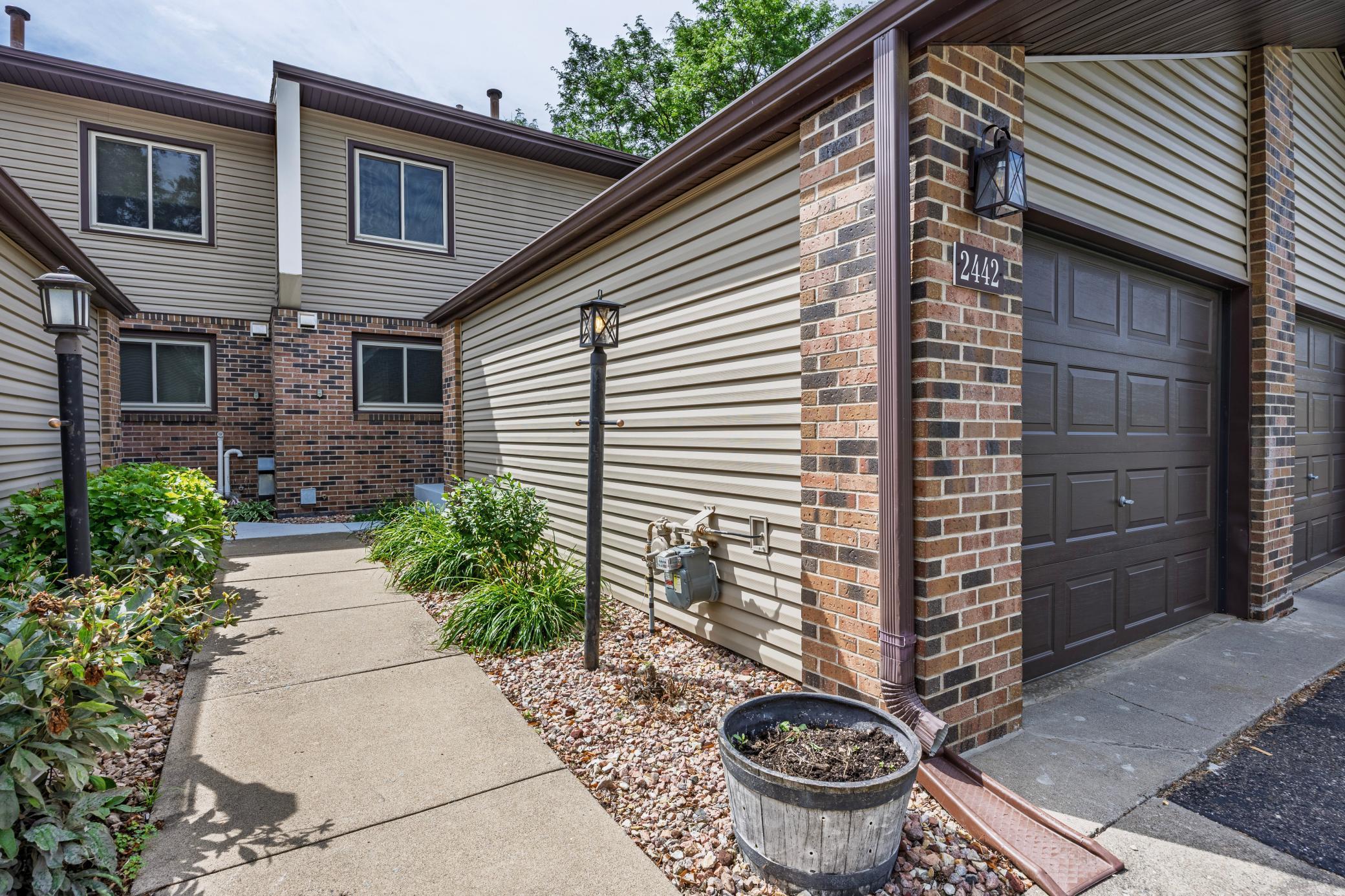 2442 Mendelssohn Lane N 430