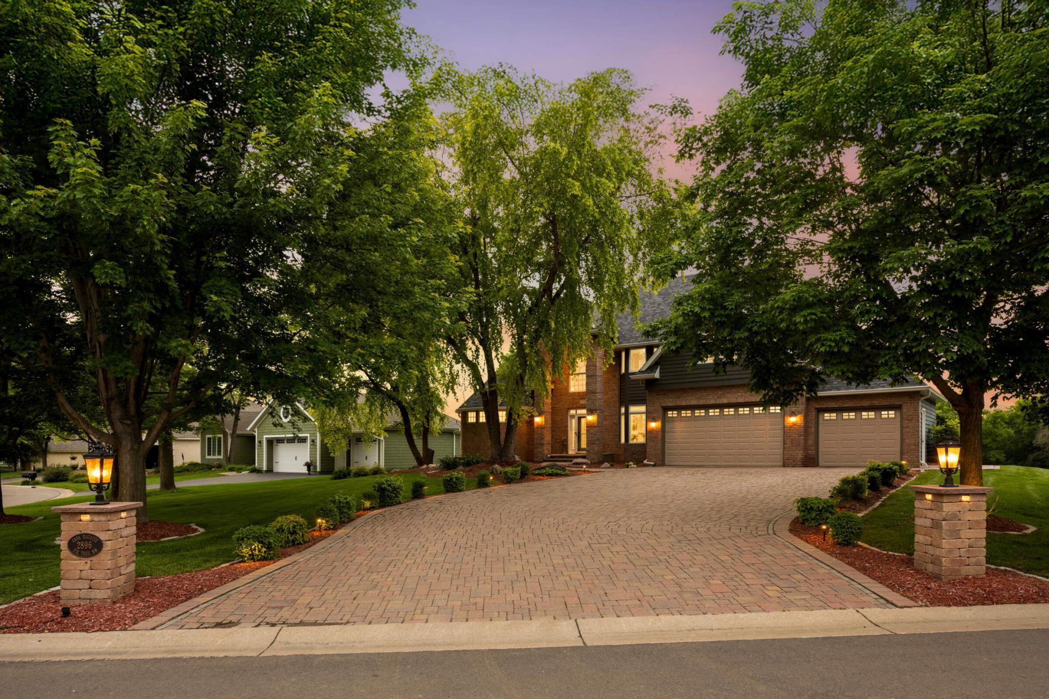 2896 Fox Trail NW
