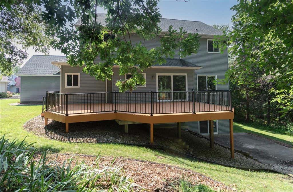 Photo of 1016 Willow River Road, North Hudson, WI 54016 (MLS # 7120573)