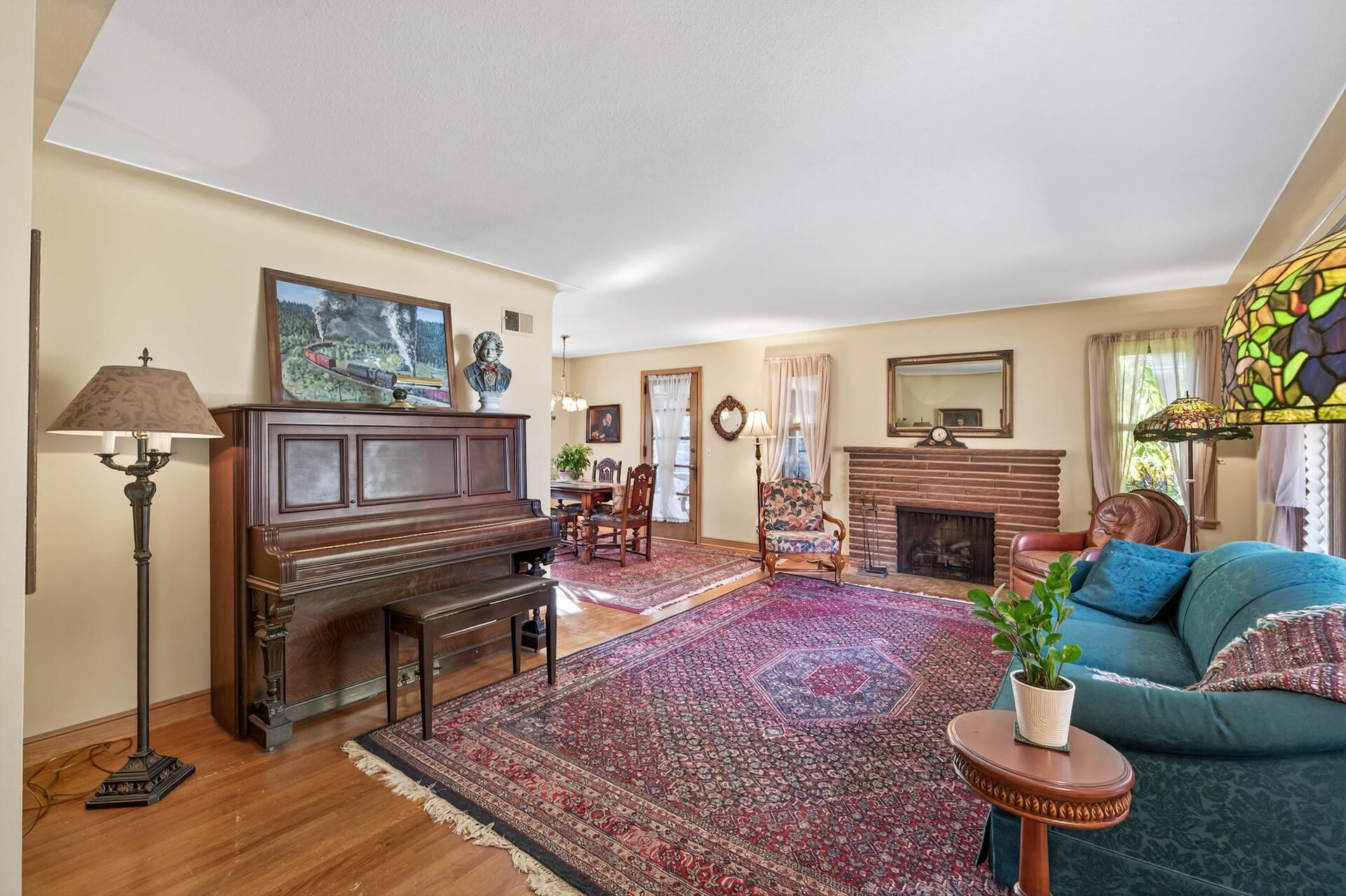 5641 Aldrich Avenue S