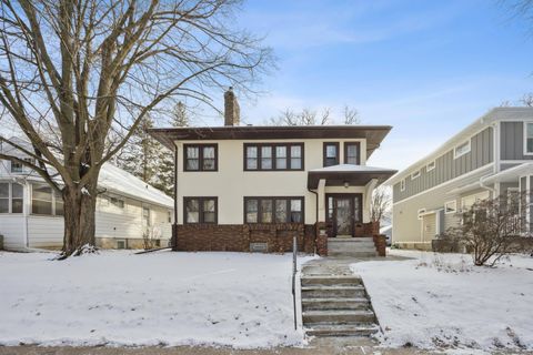 1892 Lincoln Avenue Saint Paul MN 55105