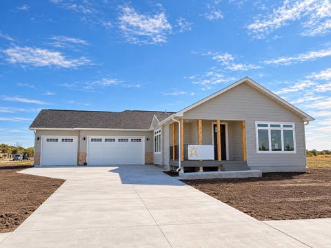 Photo of 1100 Slate Street, Marshall, MN 56258 (MLS # 7019613)