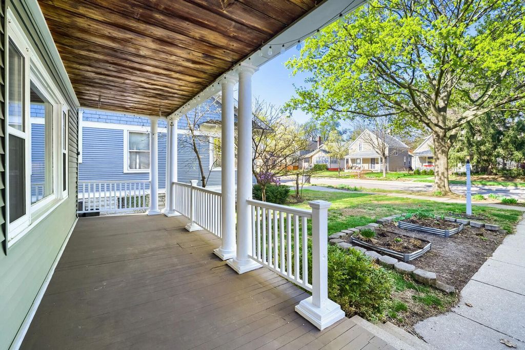 Photo of 3925 Blaisdell Avenue, Minneapolis, MN 55409 (MLS # 7062317)