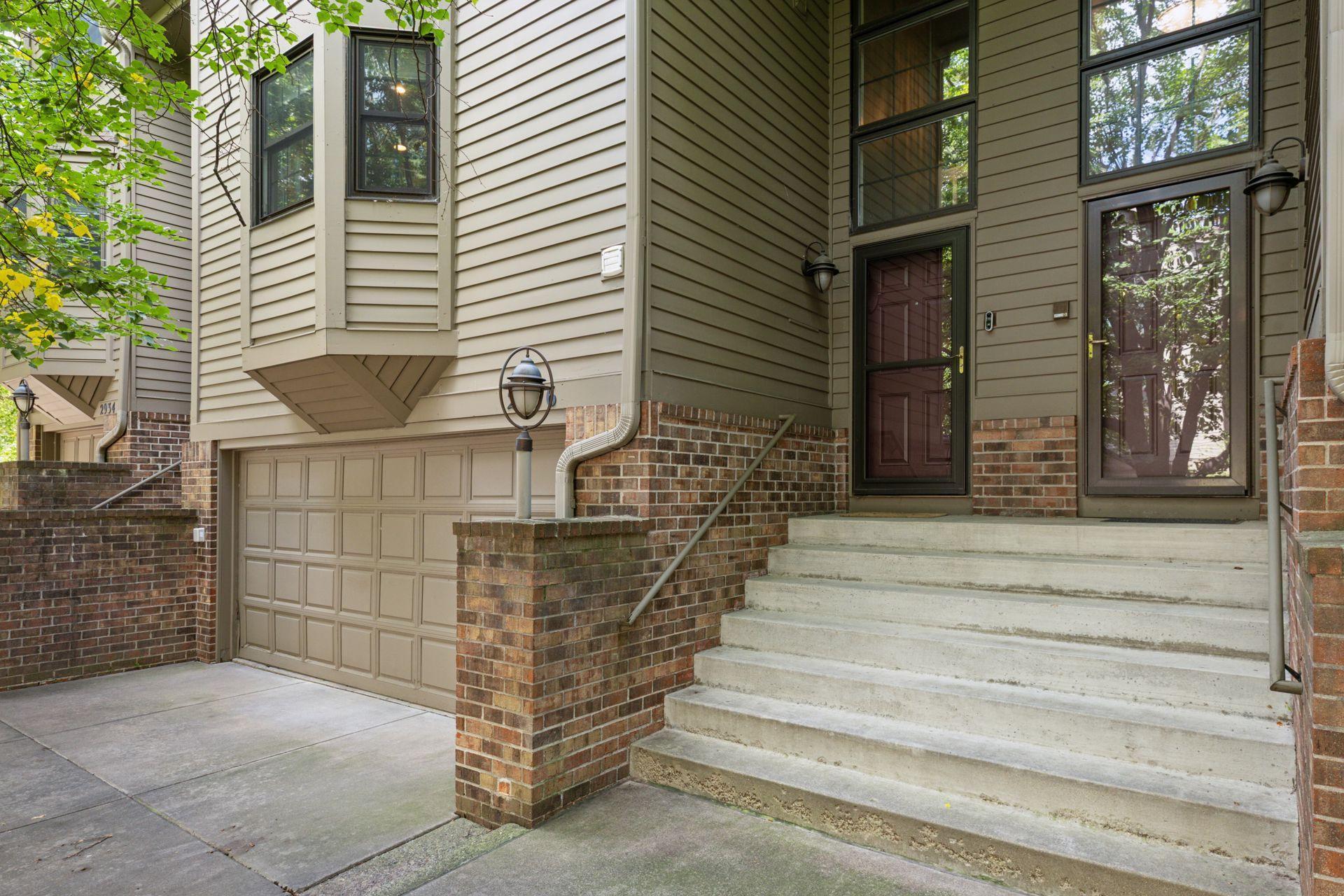 2936 Monterey Avenue S