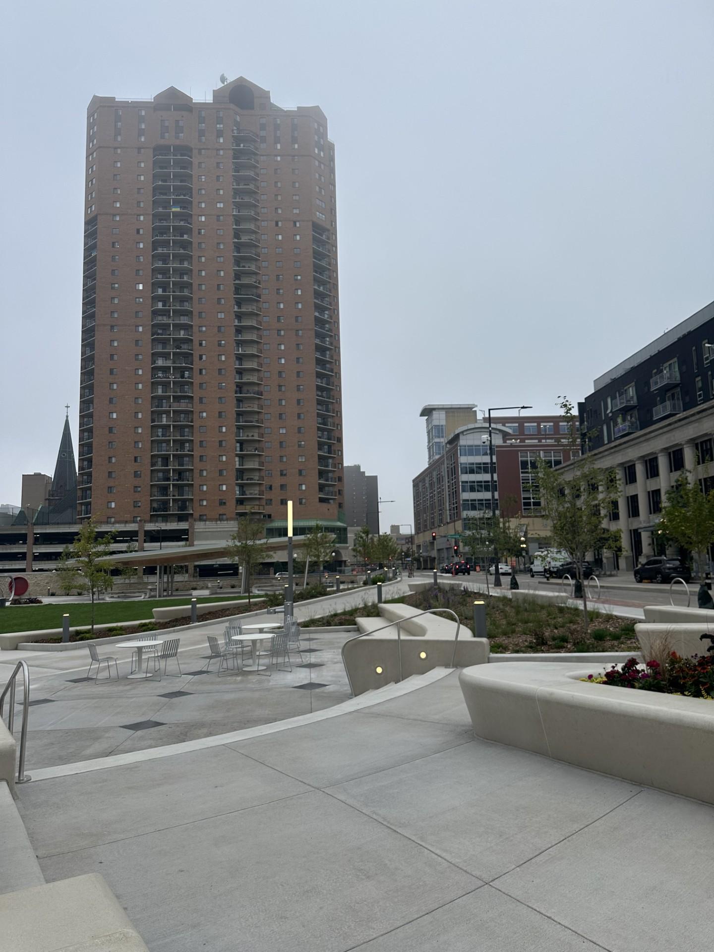 78 10th Street E 2902