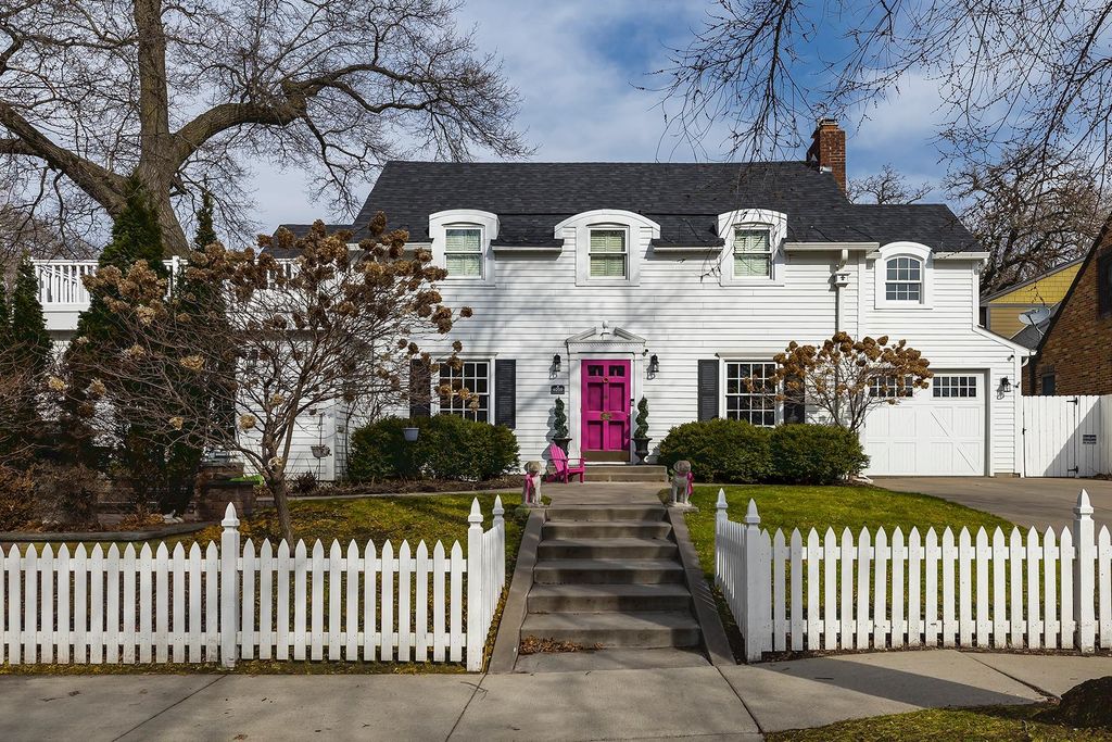 Photo of 4058 Sunnyside Road, Edina, MN 55424 (MLS # 7020366)