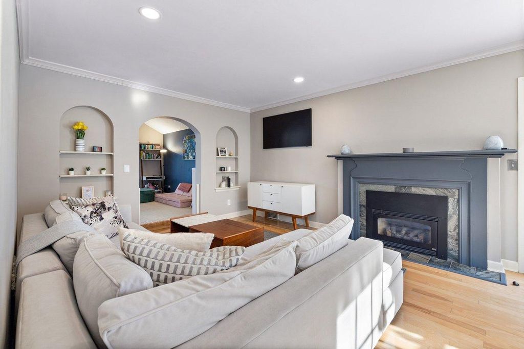 Photo of 4058 Sunnyside Road, Edina, MN 55424 (MLS # 7020366)