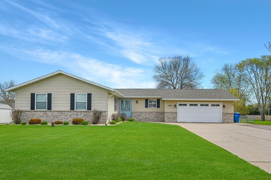Photo of 1210 Cypress Road, Saint Cloud, MN 56303 (MLS # 7066255)